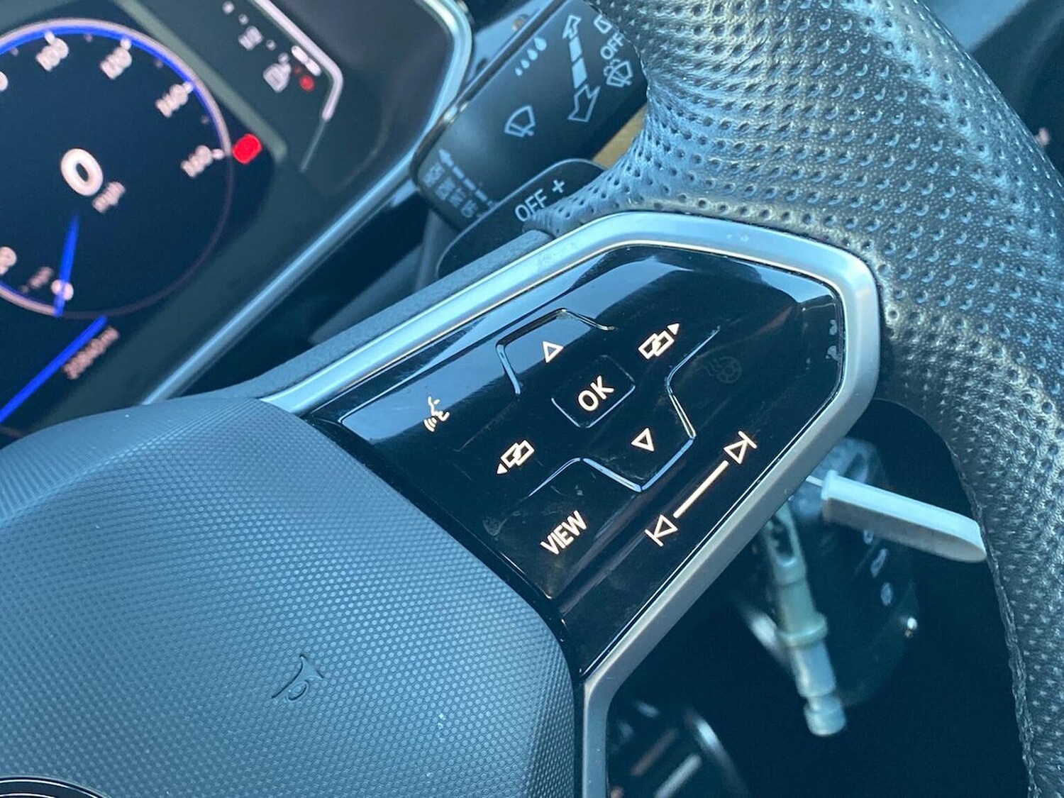 Used Volkswagen T-Roc 2022 for sale - 76860037: Photo 25