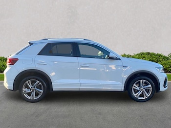 Used Volkswagen T-Roc 2022 for sale - 76860037: Photo