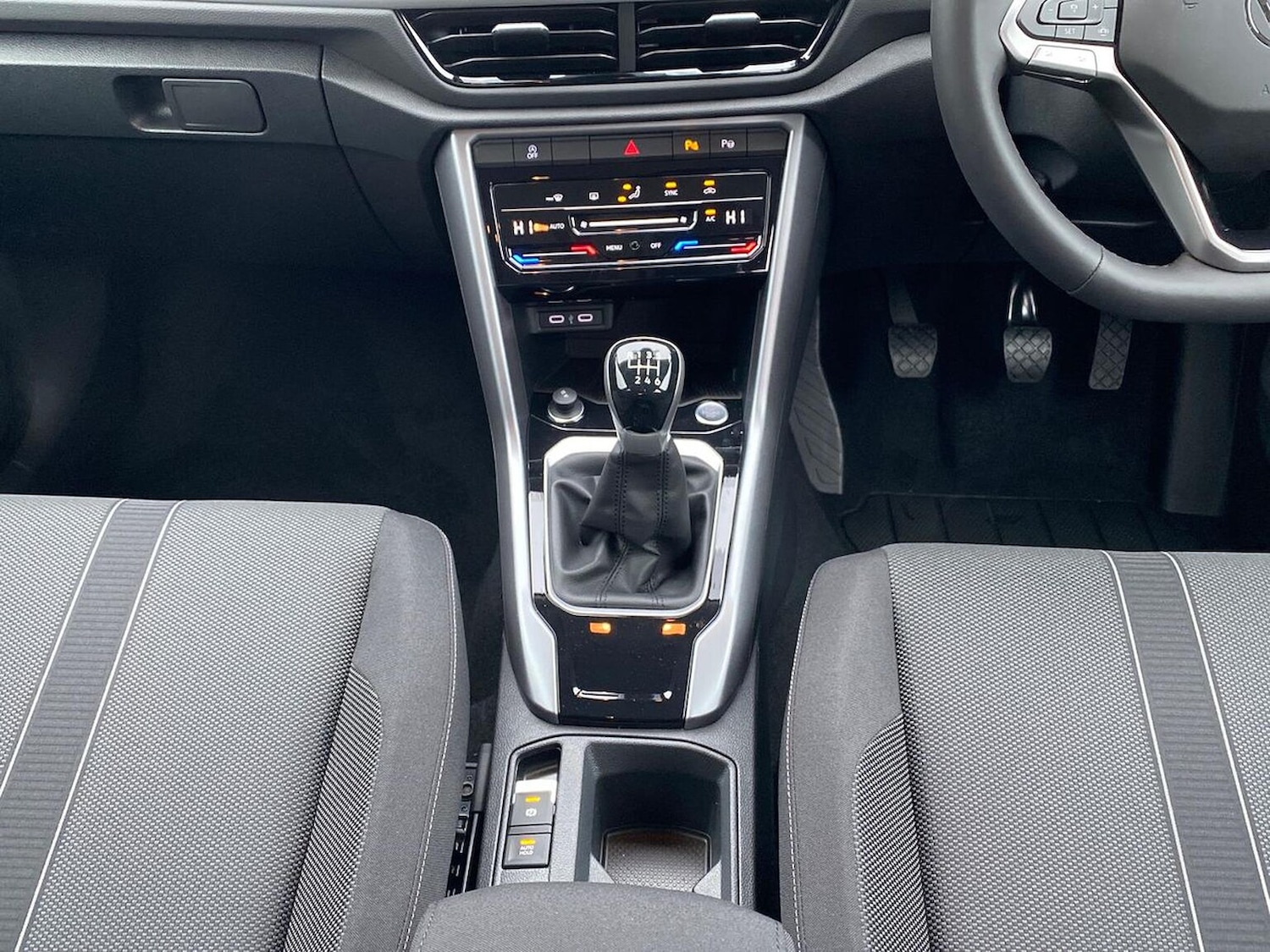 Used Volkswagen T-Roc 2026 for sale - 77896265: Photo 13