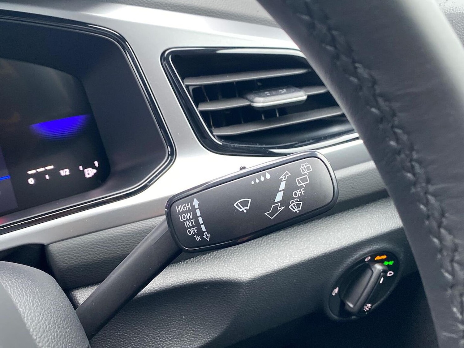 Used Volkswagen T-Roc 2026 for sale - 77896265: Photo 26