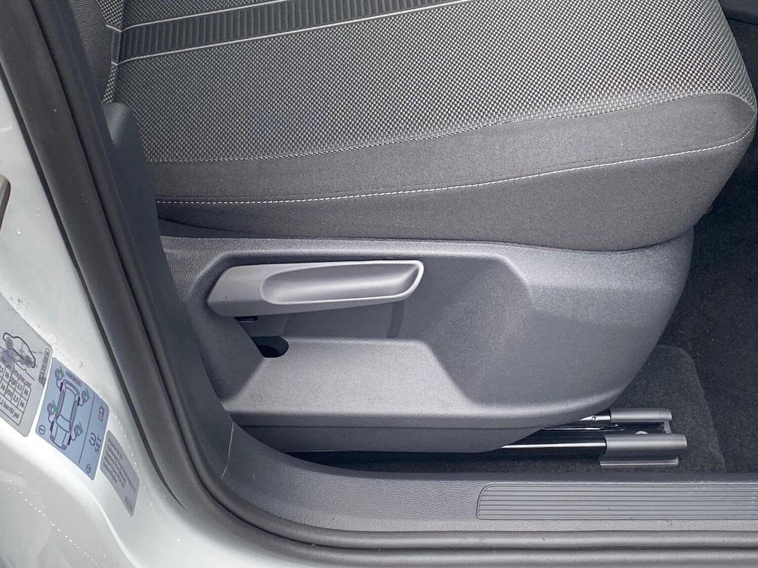 Used Volkswagen T-Roc 2026 for sale - 77896265: Photo 28