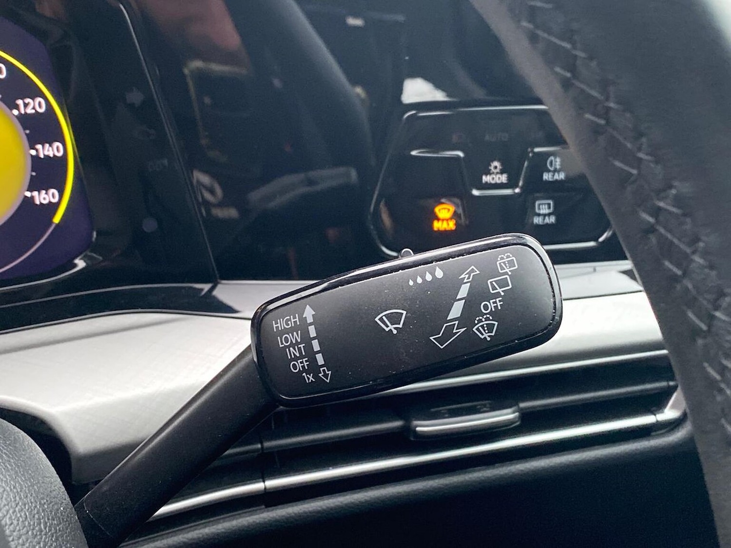 Used Volkswagen Golf 2023 for sale - 76492358: Photo 27