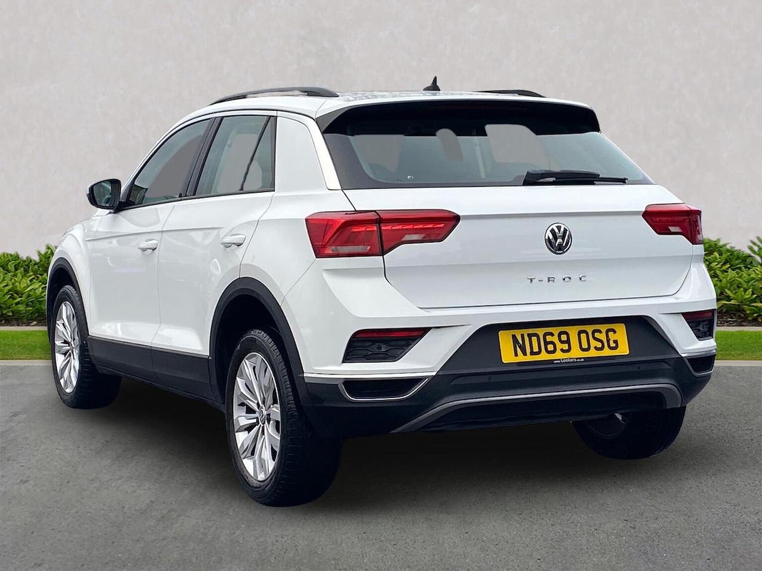 Used Volkswagen T-Roc 2020 for sale - 76571020: Photo 2