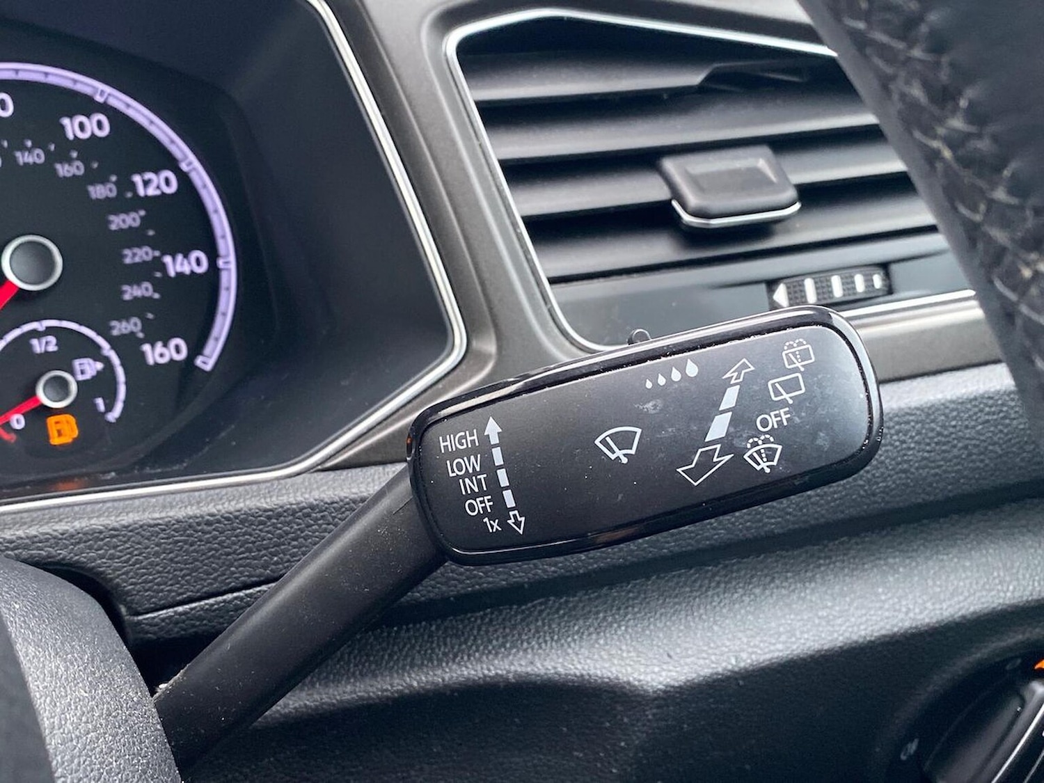 Used Volkswagen T-Roc 2020 for sale - 76571020: Photo 26