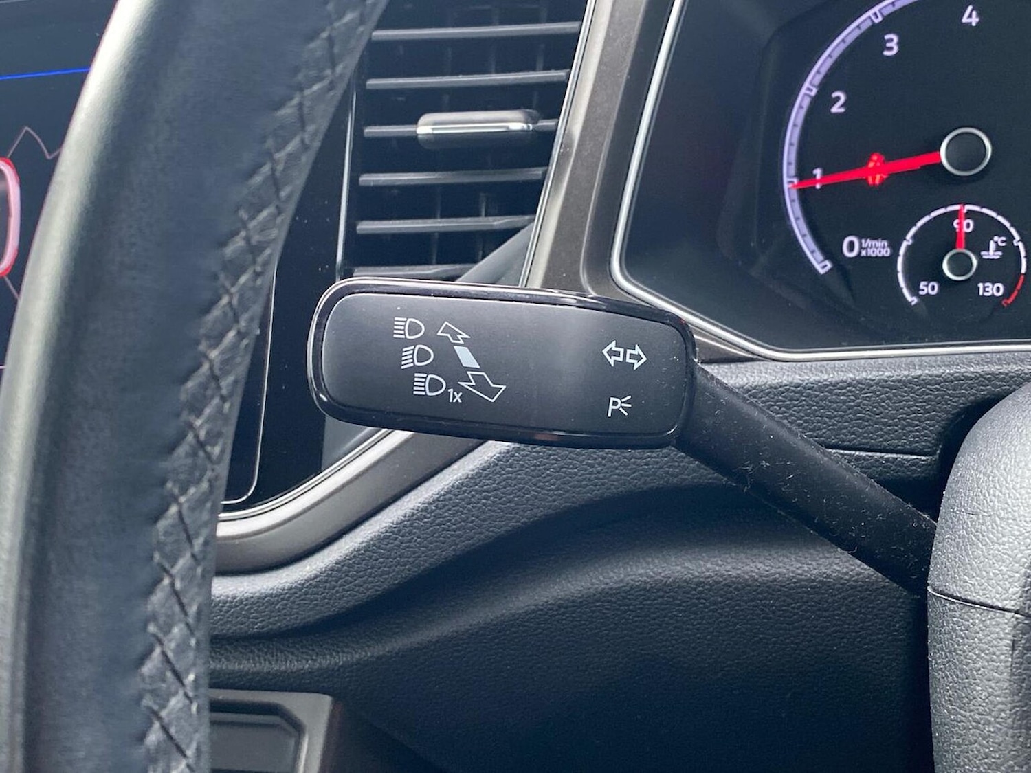 Used Volkswagen T-Roc 2020 for sale - 76571020: Photo 27