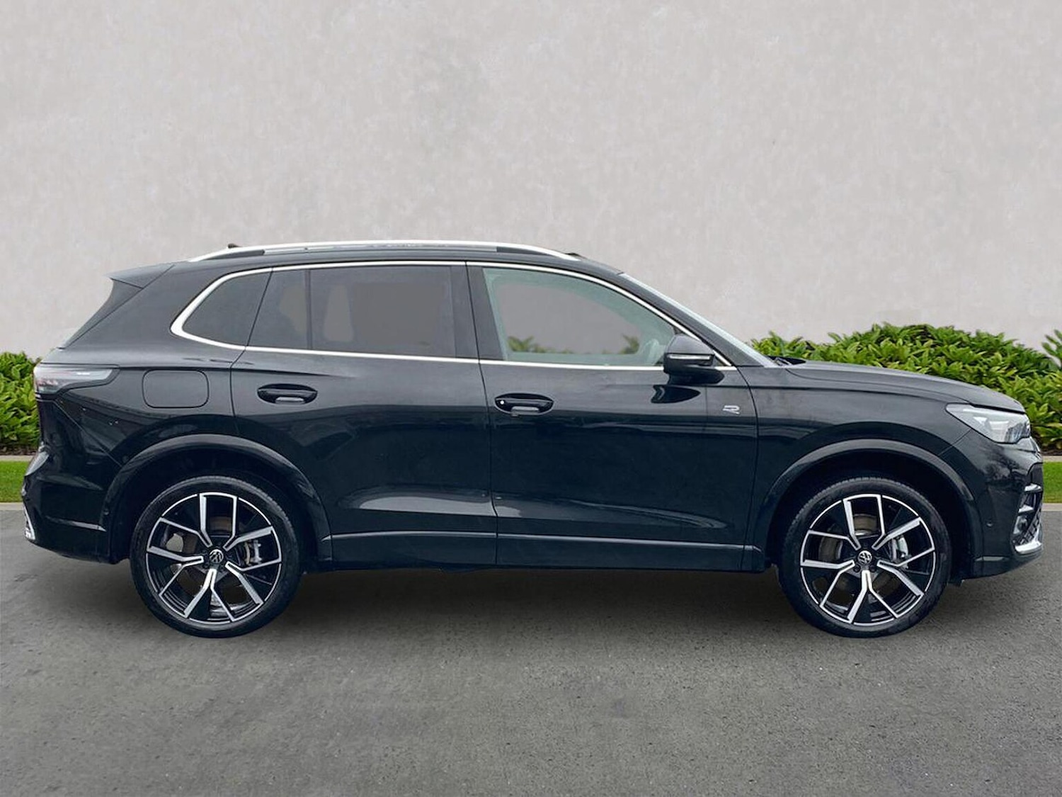 Used Volkswagen Tiguan 2025 for sale - 77802143: Photo 3