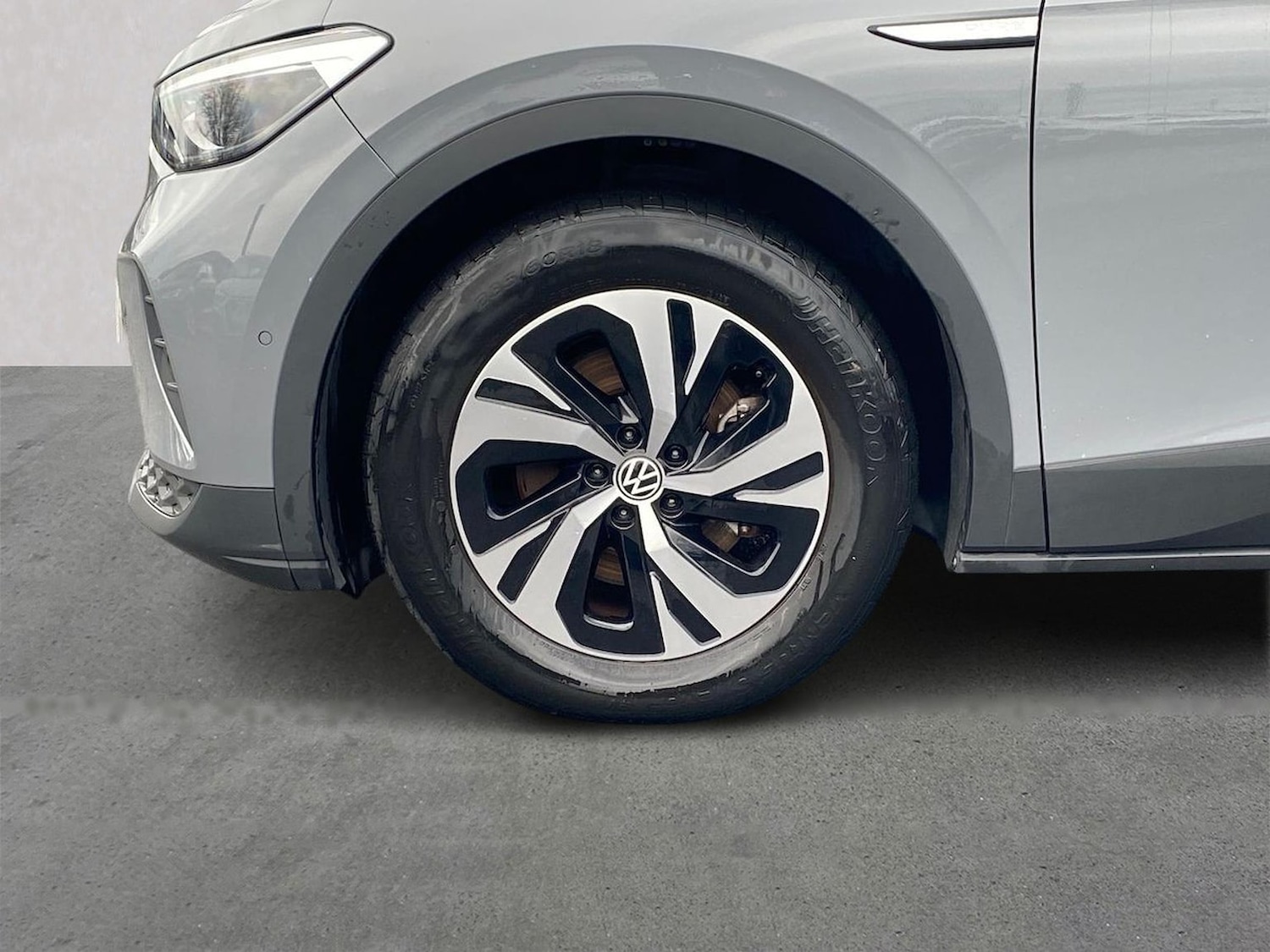 Used Volkswagen ID.4 2023 for sale - 77687999: Photo 6