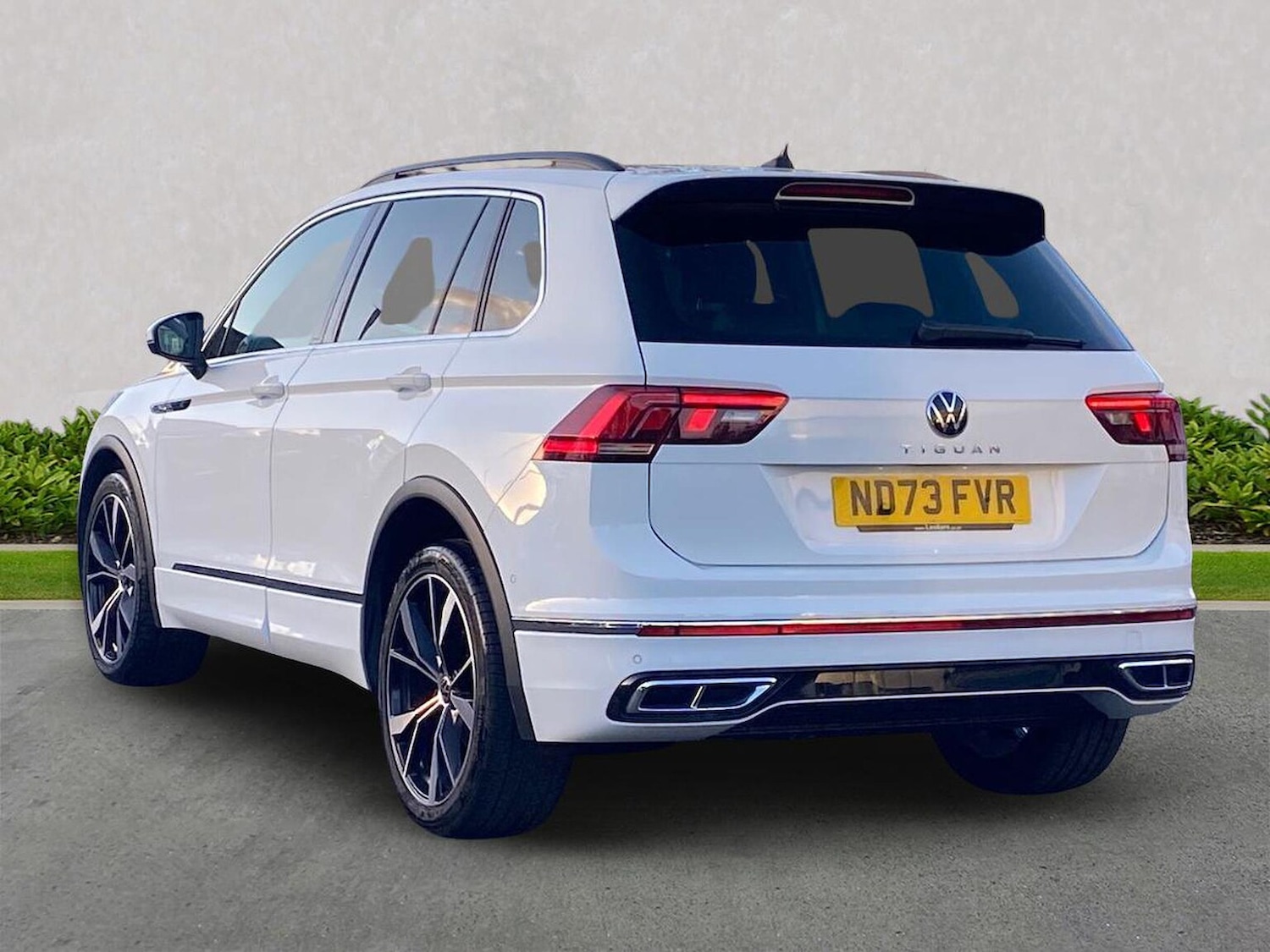 Used Volkswagen Tiguan 2023 for sale - 76437292: Photo 2