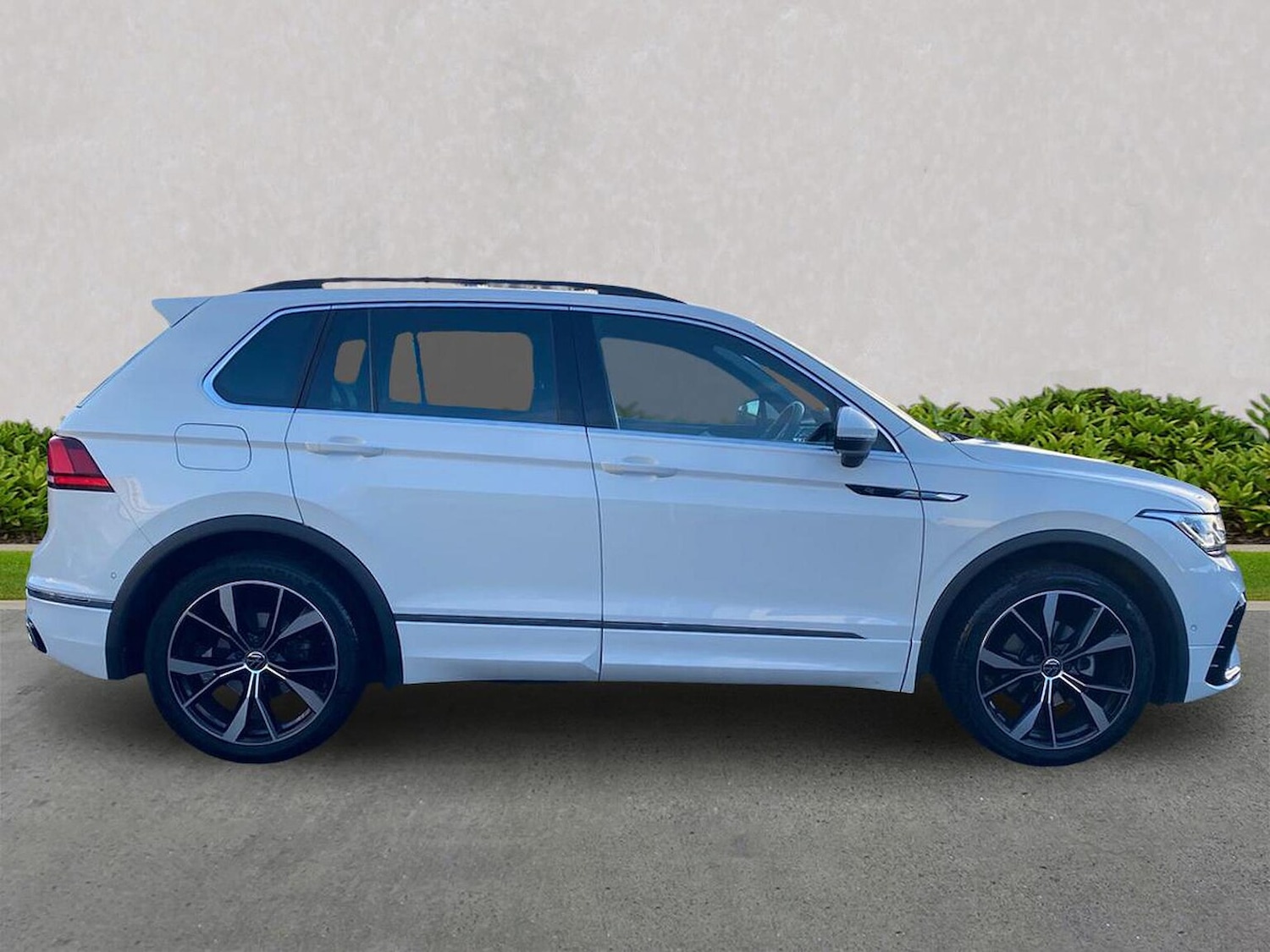 Used Volkswagen Tiguan 2023 for sale - 76437292: Photo 3