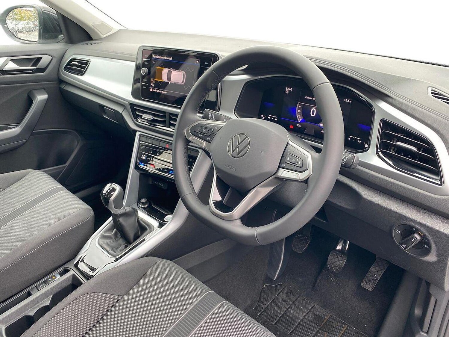 Used Volkswagen T-Roc 2025 for sale - 76157297: Photo 15