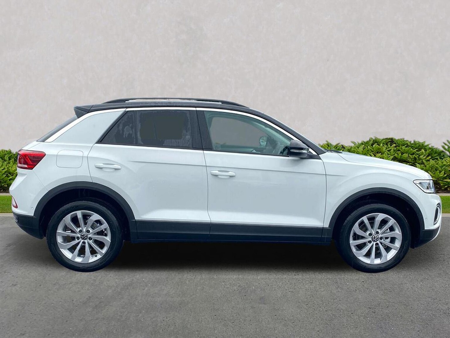 Used Volkswagen T-Roc 2025 for sale - 76157297: Photo 3