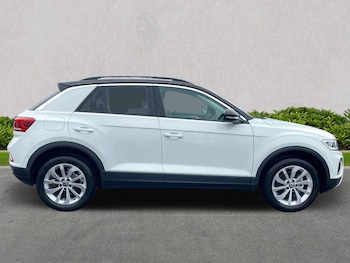 Used Volkswagen T-Roc 2025 for sale - 76157297: Photo 3