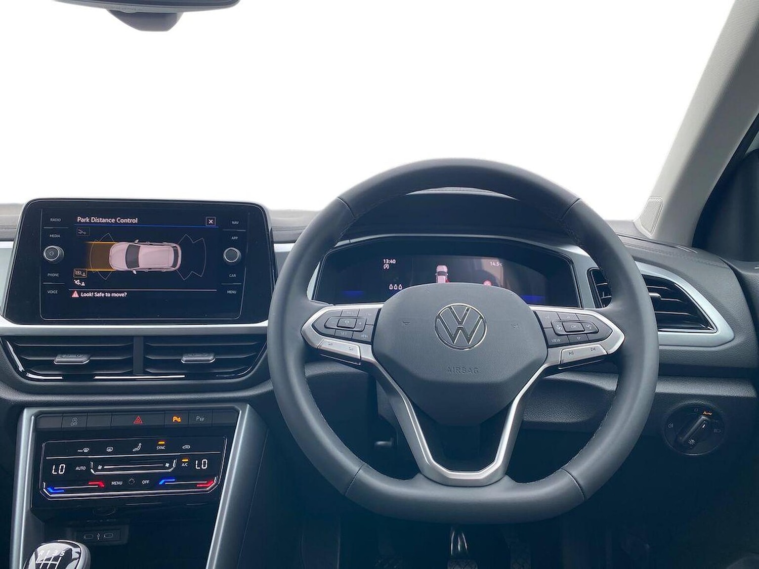 Used Volkswagen T-Roc 2025 for sale - 76157297: Photo 9