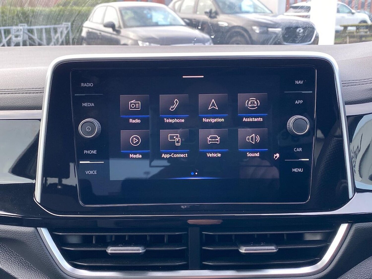 Used Volkswagen T-Roc 2022 for sale - 77688011: Photo 11