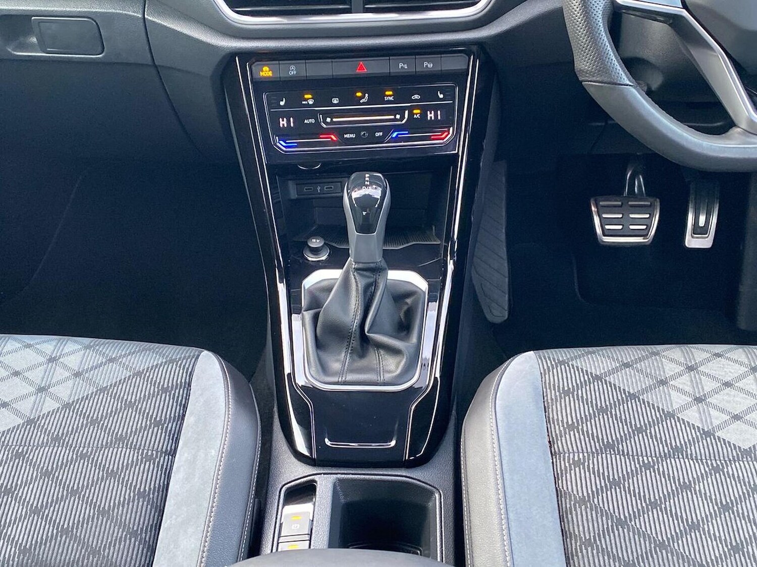 Used Volkswagen T-Roc 2022 for sale - 77688011: Photo 13