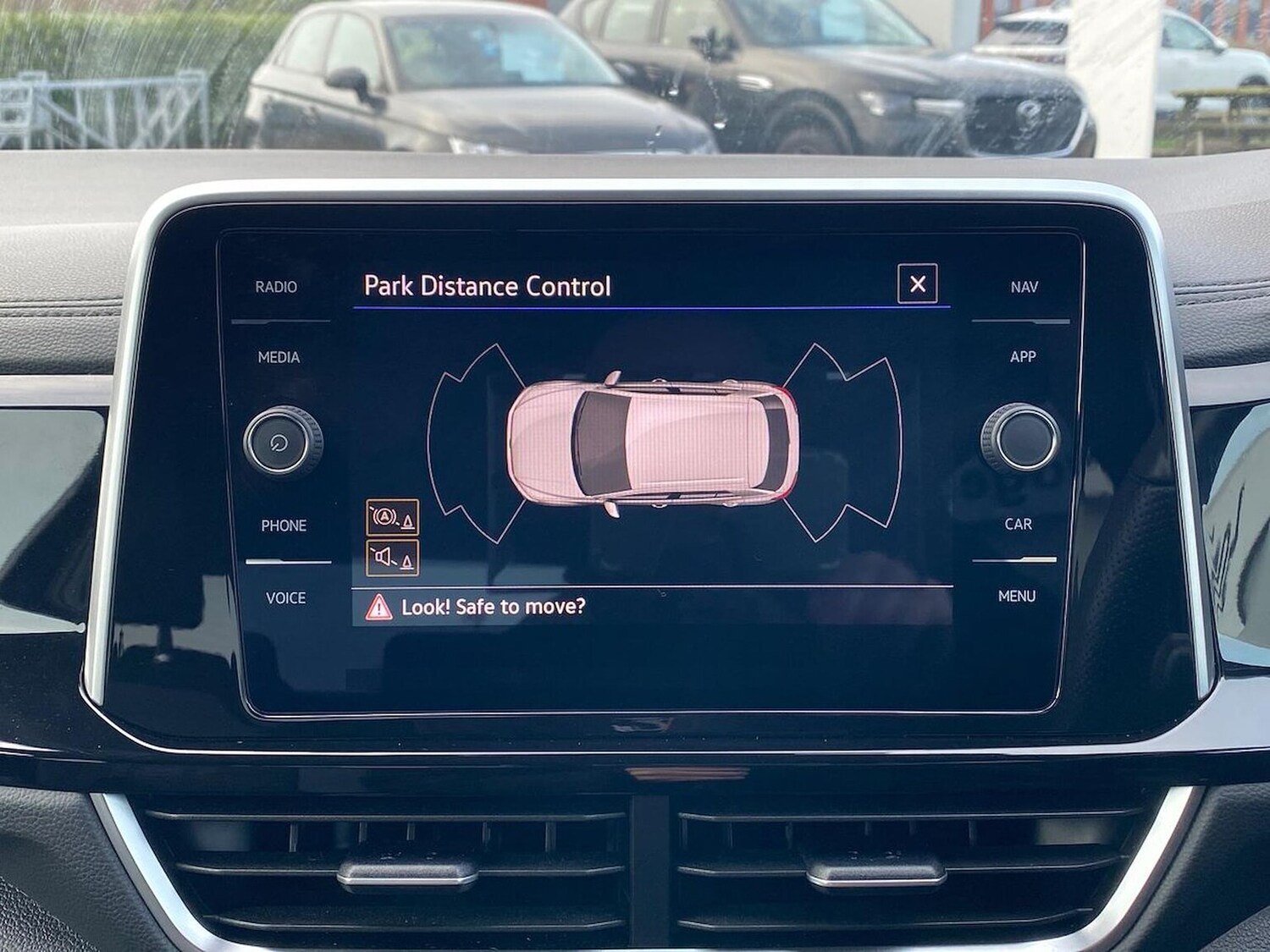 Used Volkswagen T-Roc 2022 for sale - 77688011: Photo 23