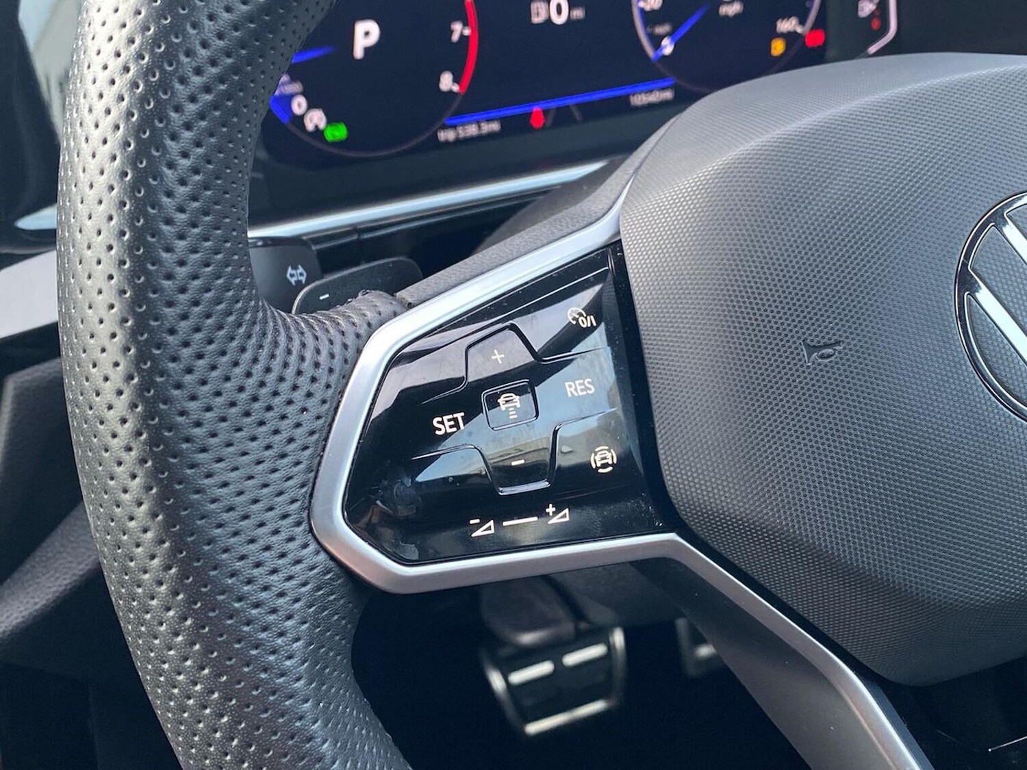 Used Volkswagen T-Roc 2022 for sale - 77688011: Photo 26