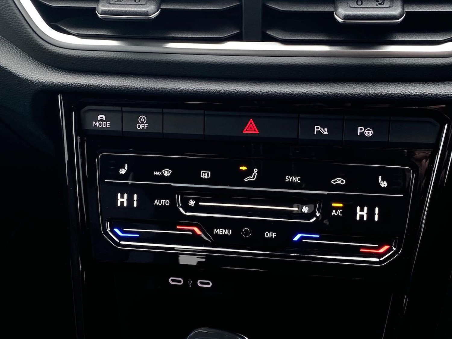 Used Volkswagen T-Roc 2025 for sale - 76492378: Photo 12