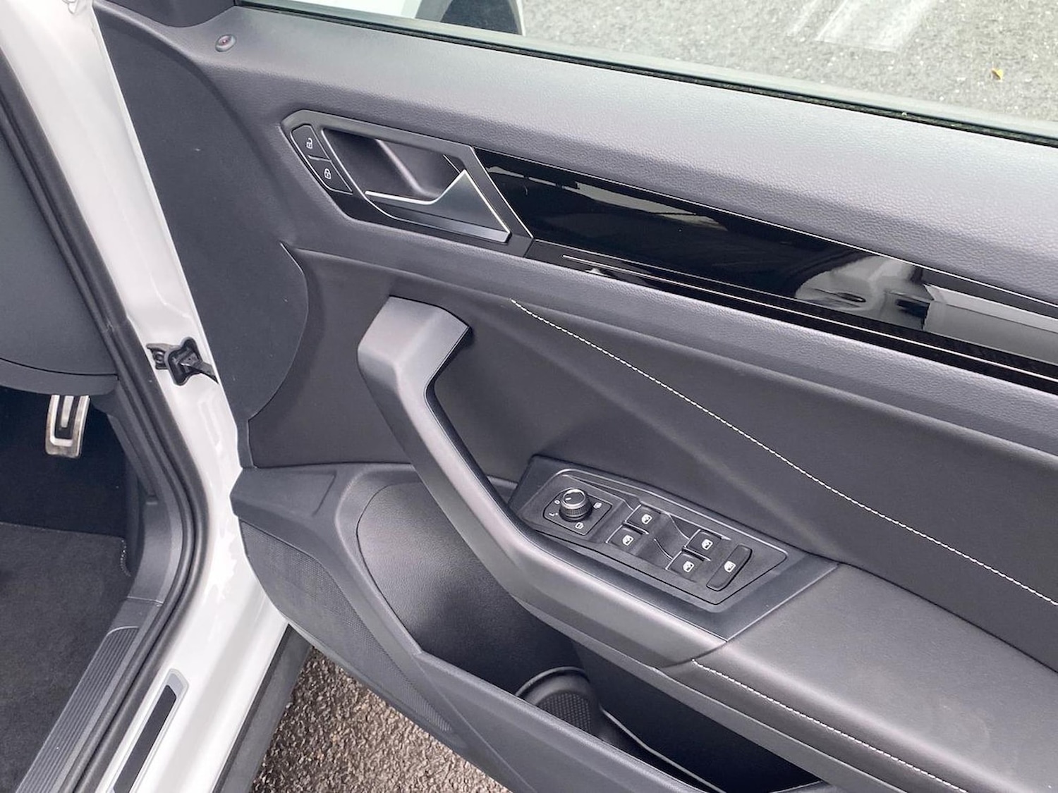 Used Volkswagen T-Roc 2025 for sale - 76492378: Photo 21