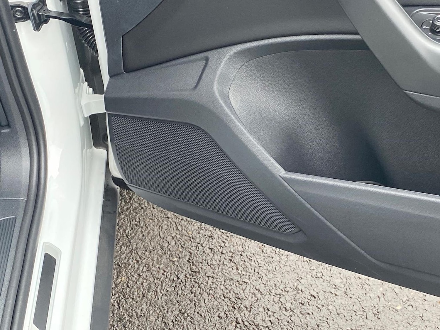 Used Volkswagen T-Roc 2025 for sale - 76492378: Photo 30