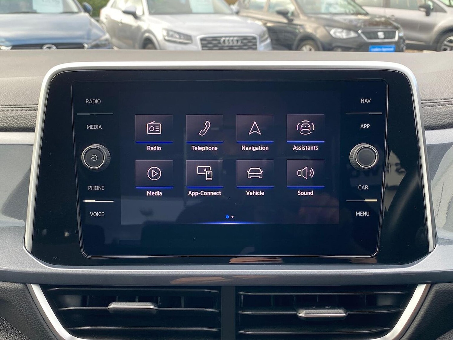 Used Volkswagen T-Roc 2023 for sale - 76187048: Photo 11