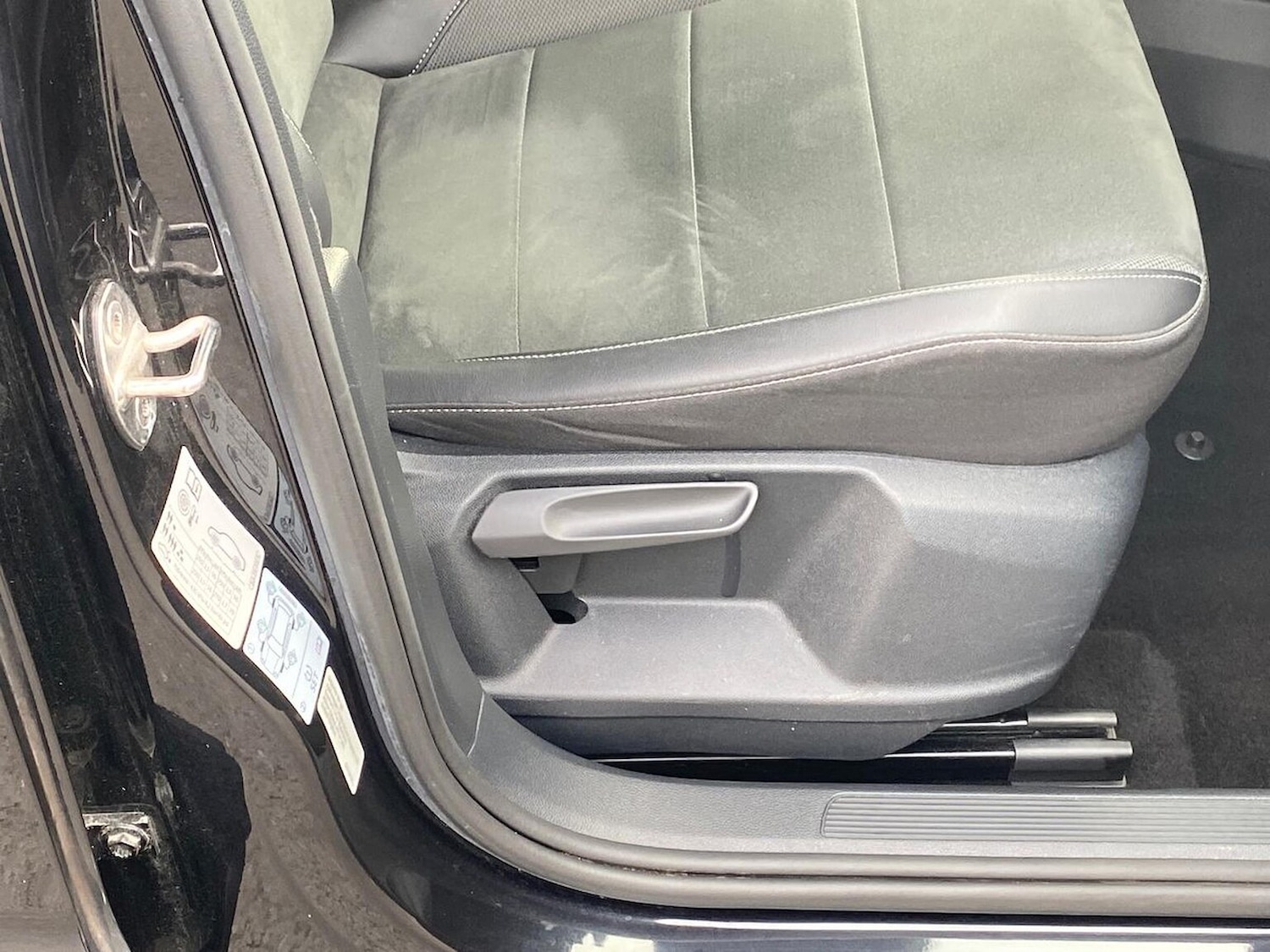 Used Volkswagen T-Roc 2023 for sale - 76187048: Photo 29