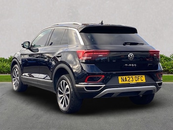 Used Volkswagen T-Roc 2023 for sale - 76187048: Photo 2