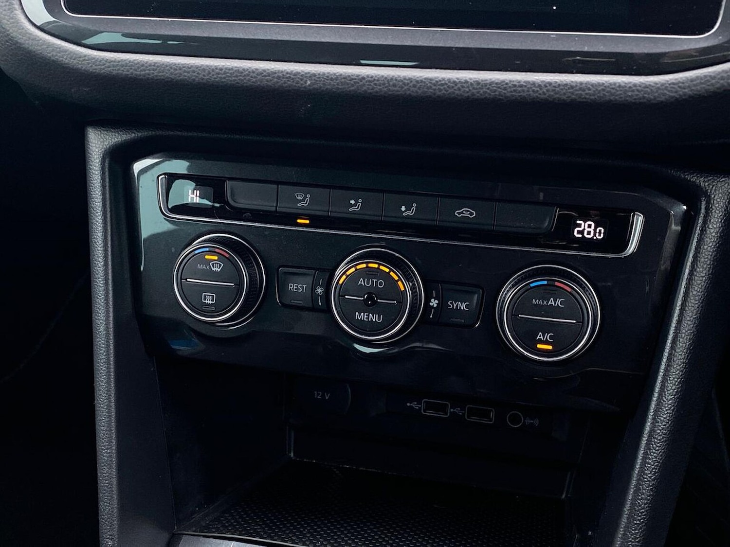 Used Volkswagen Tiguan 2019 for sale - 76547715: Photo 12