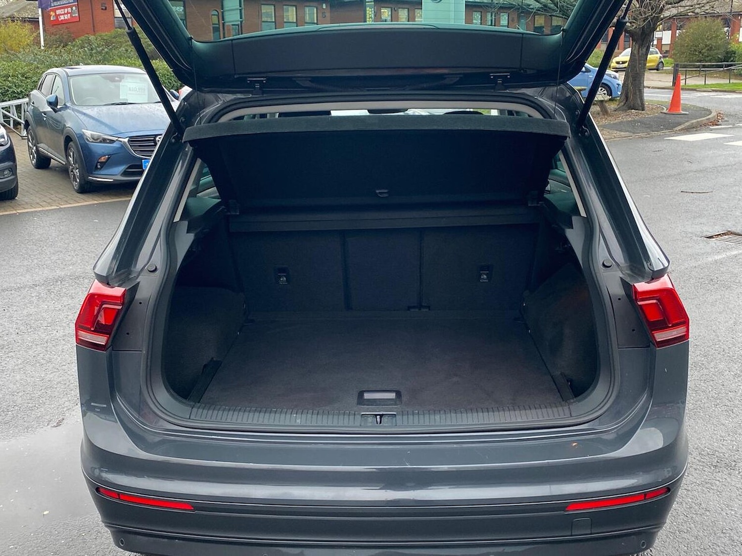 Used Volkswagen Tiguan 2019 for sale - 76547715: Photo 17