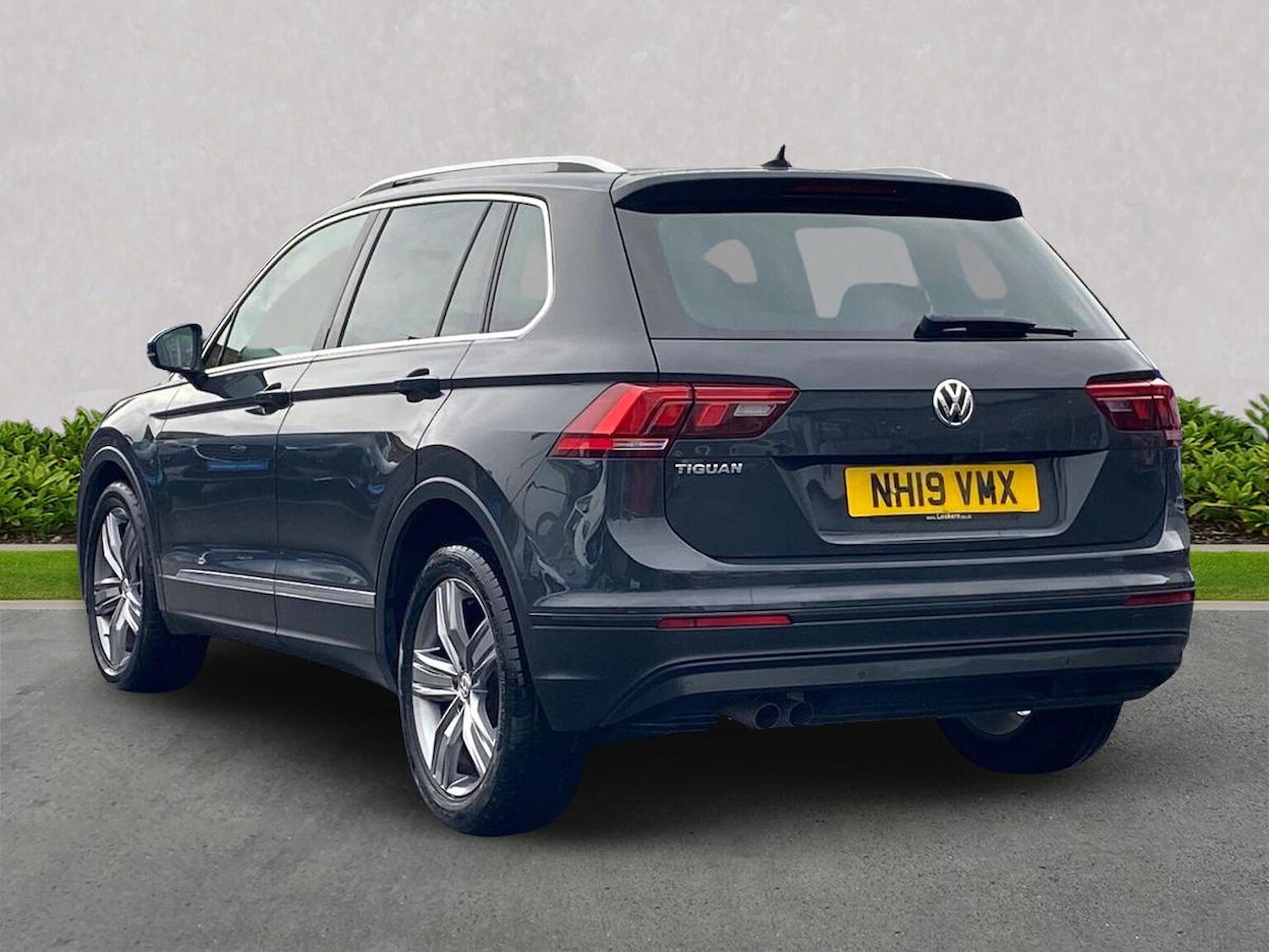 Used Volkswagen Tiguan 2019 for sale - 76547715: Photo 2