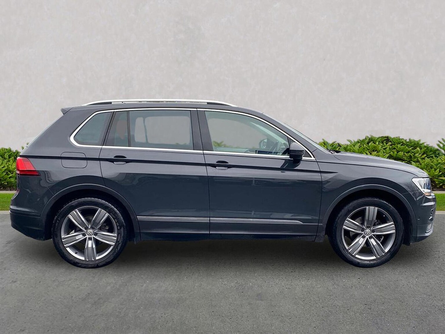 Used Volkswagen Tiguan 2019 for sale - 76547715: Photo 3