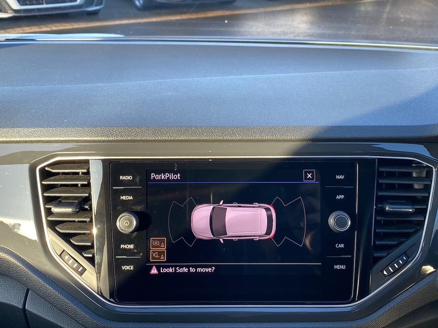 Used Volkswagen T-Roc 2019 for sale - 76911225: Photo 23