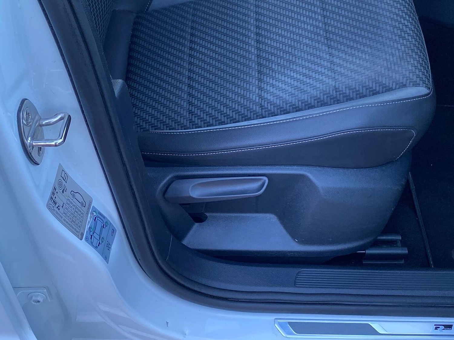 Used Volkswagen T-Roc 2019 for sale - 76911225: Photo 29