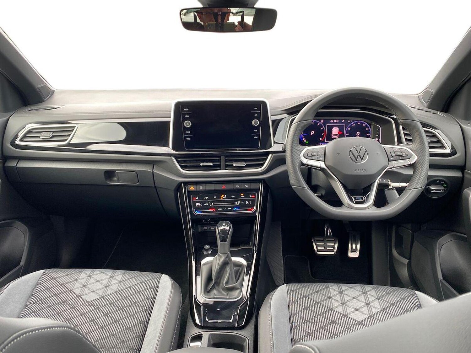 Used Volkswagen T-Roc 2025 for sale - 78026177: Photo 8