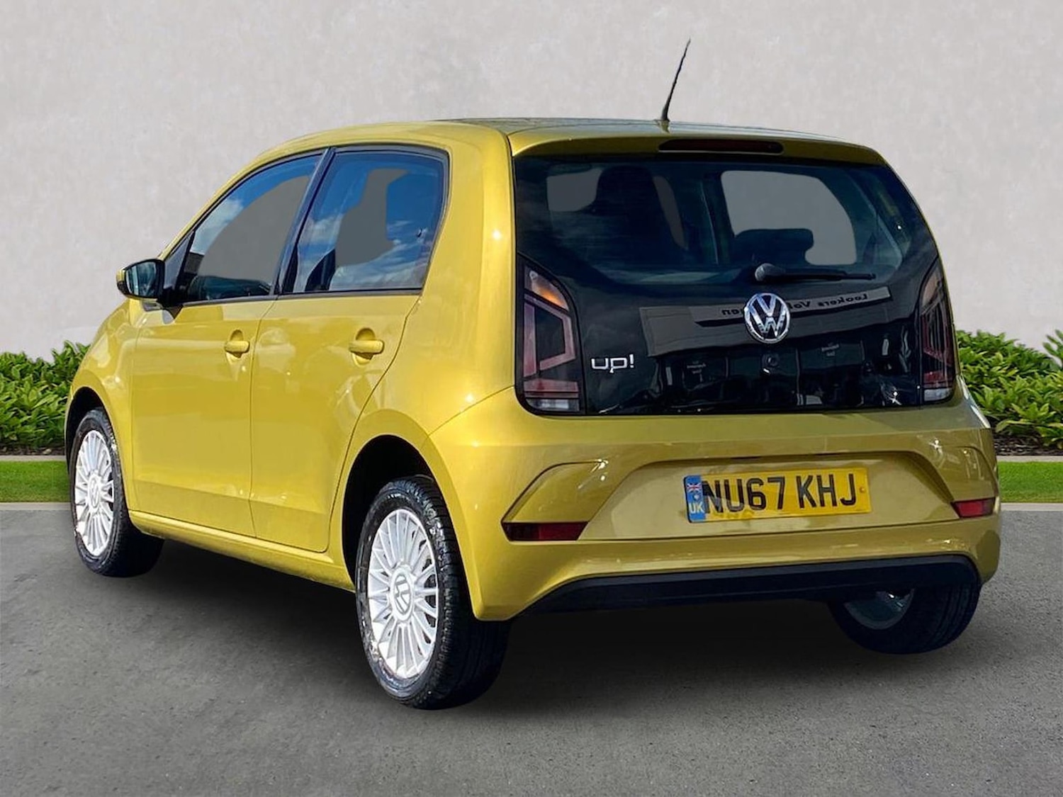 Used Volkswagen up! 2017 for sale - 78195035: Photo 2