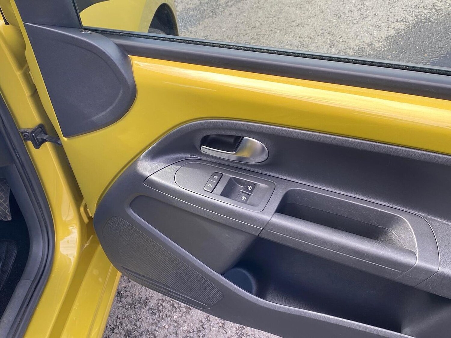 Used Volkswagen up! 2017 for sale - 78195035: Photo 21