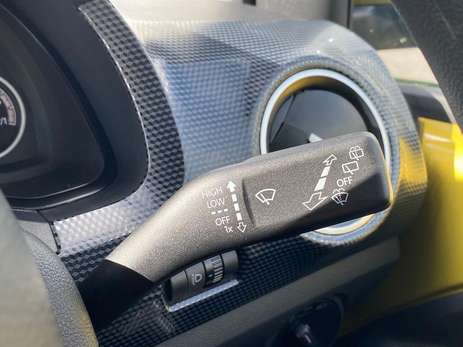 Used Volkswagen up! 2017 for sale - 78195035: Photo 23