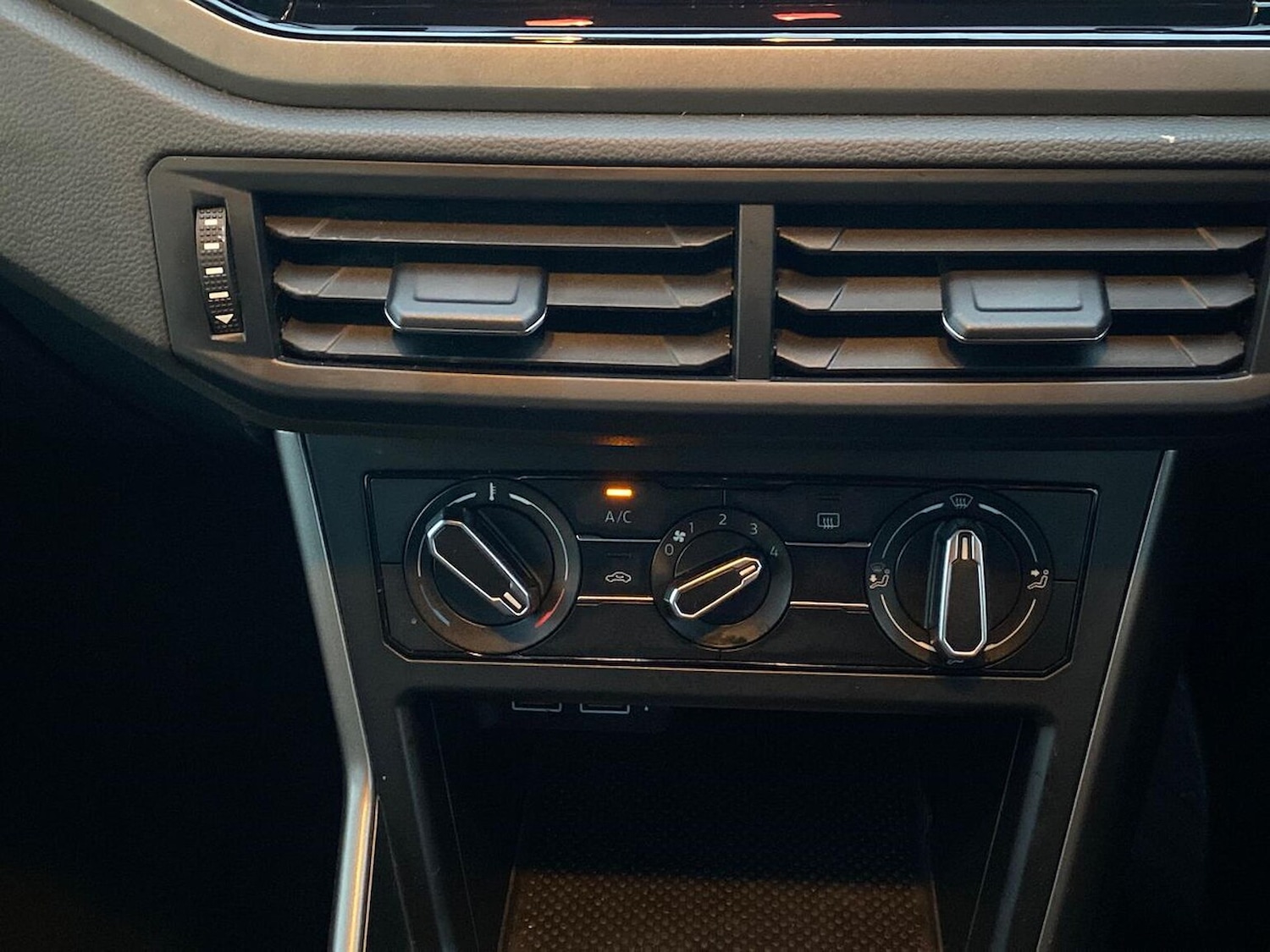 Used Volkswagen Polo 2019 for sale - 76986997: Photo 12