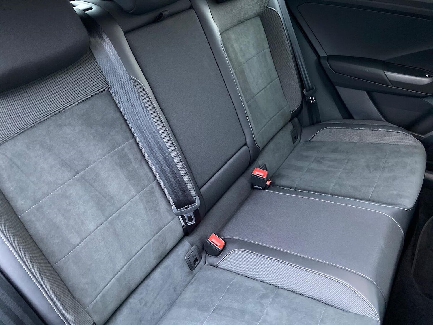 Used Volkswagen T-Roc 2023 for sale - 76821693: Photo 16