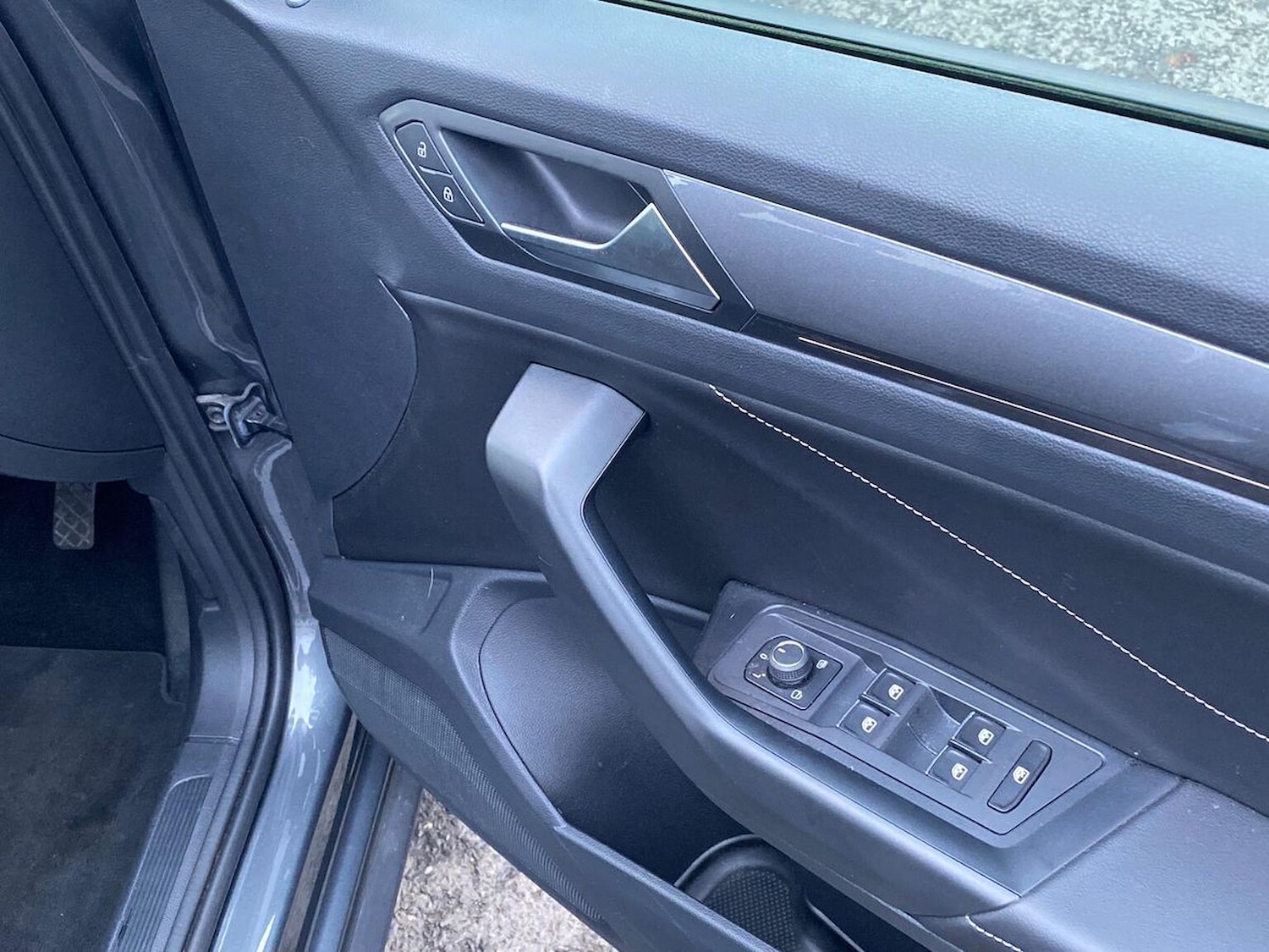 Used Volkswagen T-Roc 2023 for sale - 76821693: Photo 21