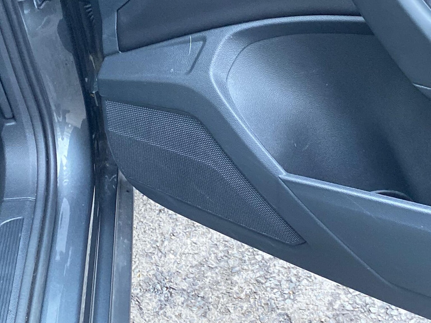 Used Volkswagen T-Roc 2023 for sale - 76821693: Photo 30