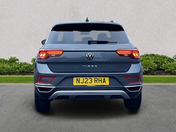 Used Volkswagen T-Roc 2023 for sale - 76821693: Photo