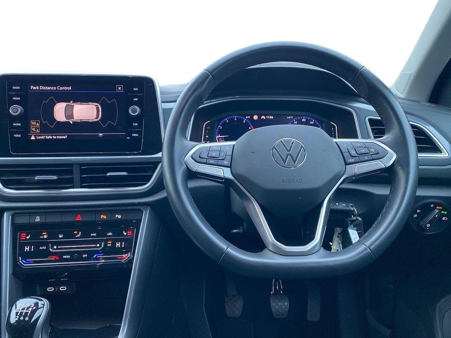 Used Volkswagen T-Roc 2023 for sale - 76821693: Photo 9