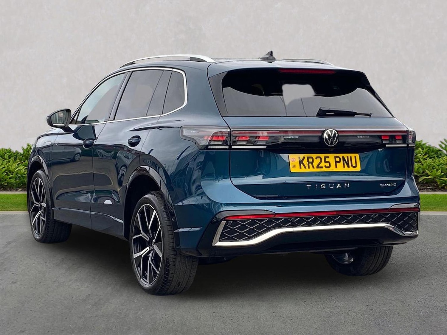 Used Volkswagen Tiguan 2025 for sale - 78176527: Photo 2