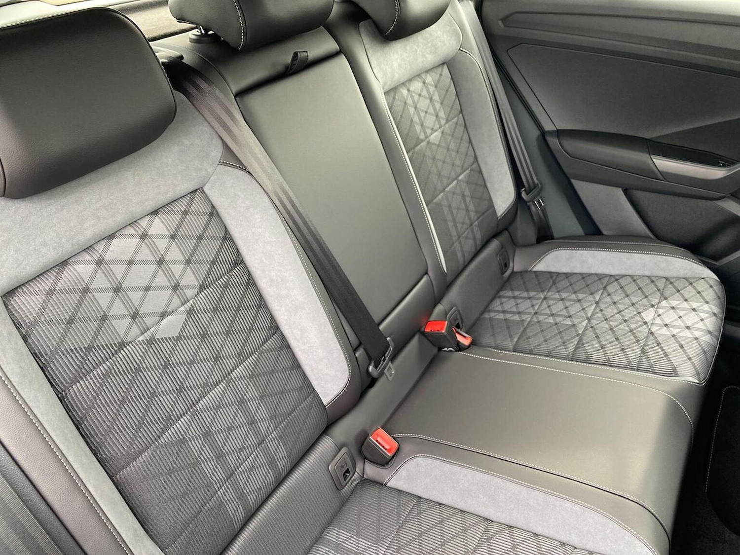 Used Volkswagen T-Roc 2025 for sale - 76177598: Photo 16