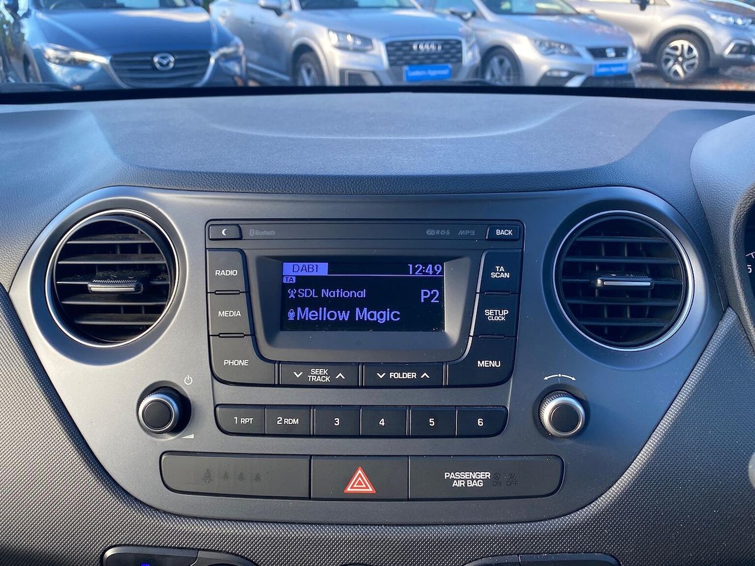 Used Hyundai i10 2017 for sale - 76357971: Photo 11