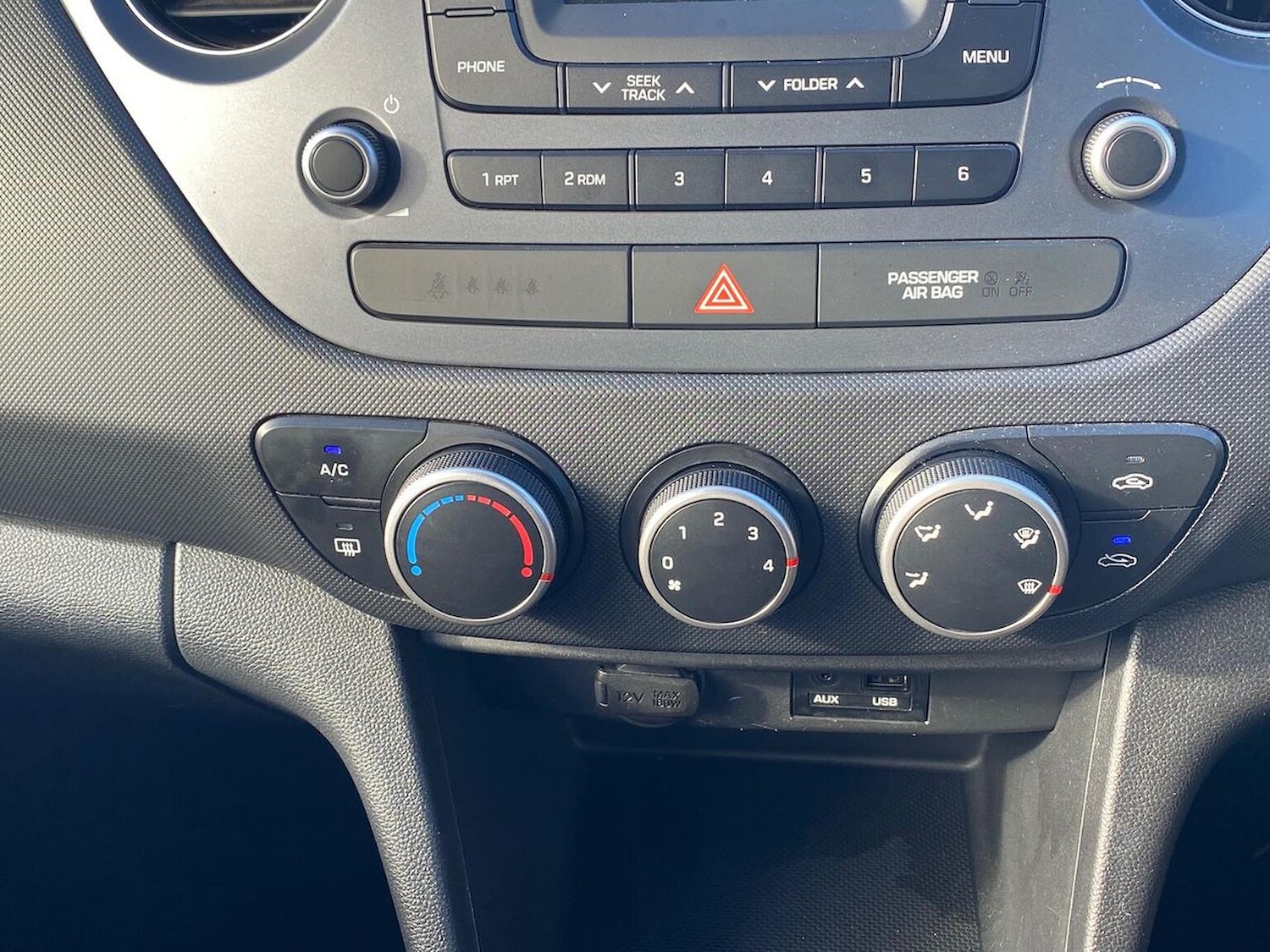 Used Hyundai i10 2017 for sale - 76357971: Photo 12