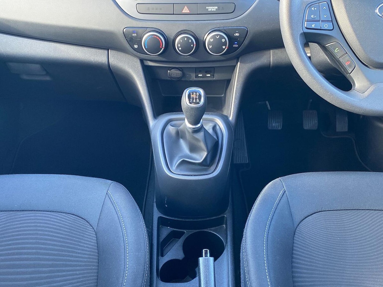 Used Hyundai i10 2017 for sale - 76357971: Photo 13