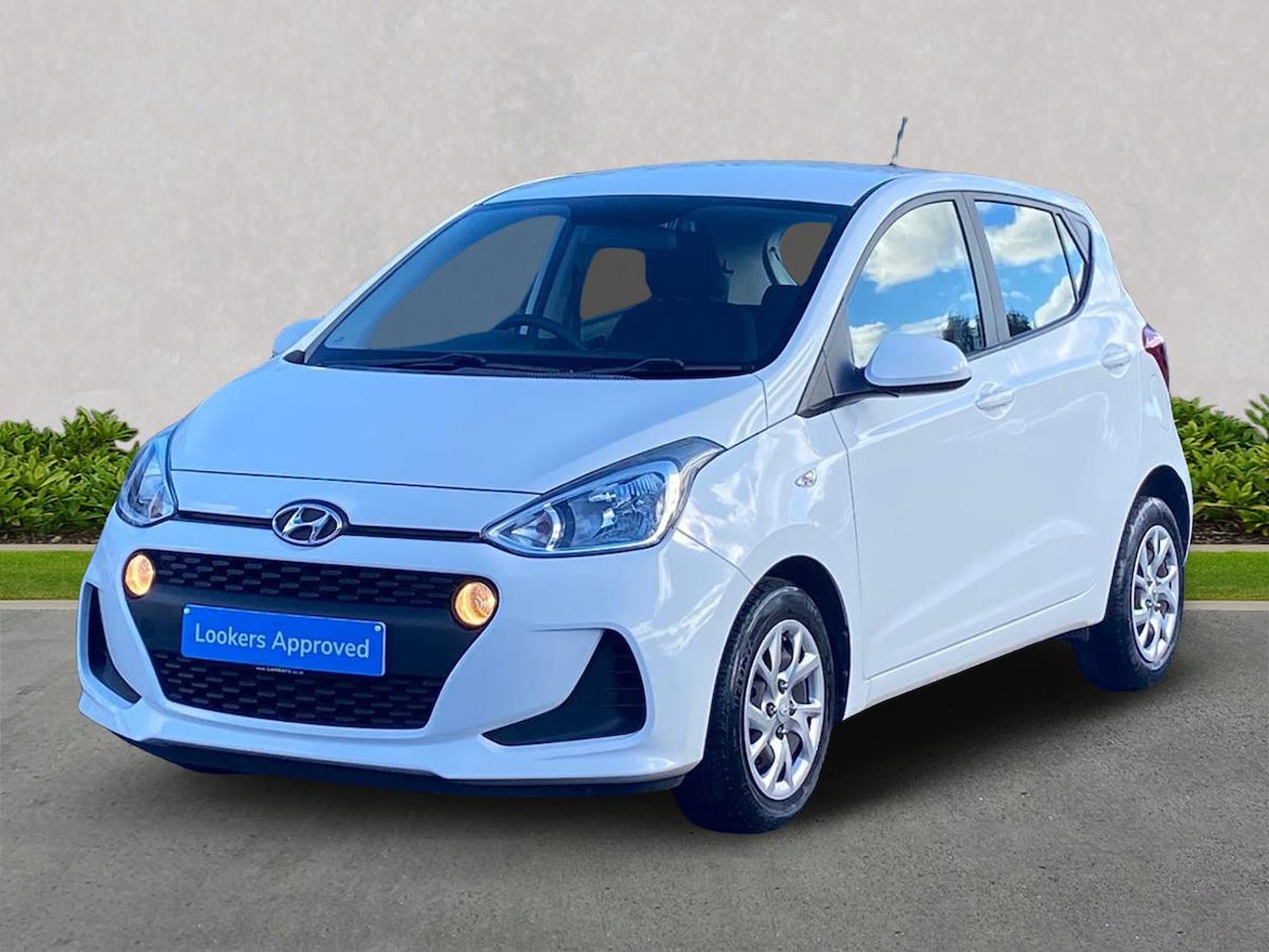 Used Hyundai i10 2017 for sale - 76357971: Photo 20