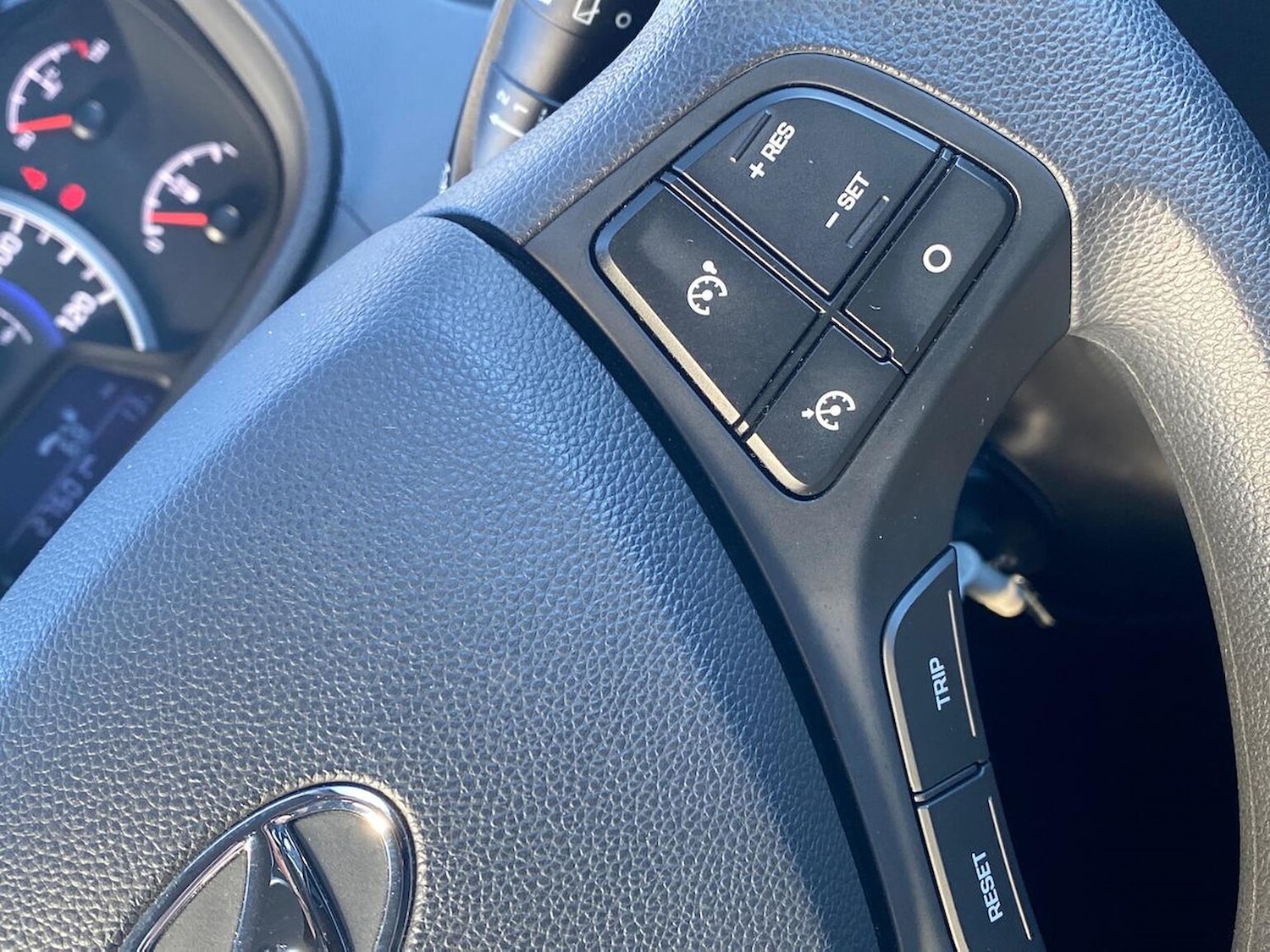 Used Hyundai i10 2017 for sale - 76357971: Photo 23